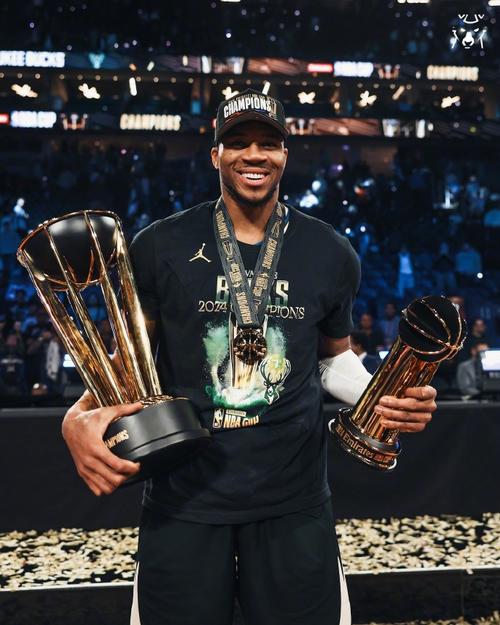 总经理调查之NBA最佳大前锋:字母哥93%选票独一档 骑士莫布里7%
