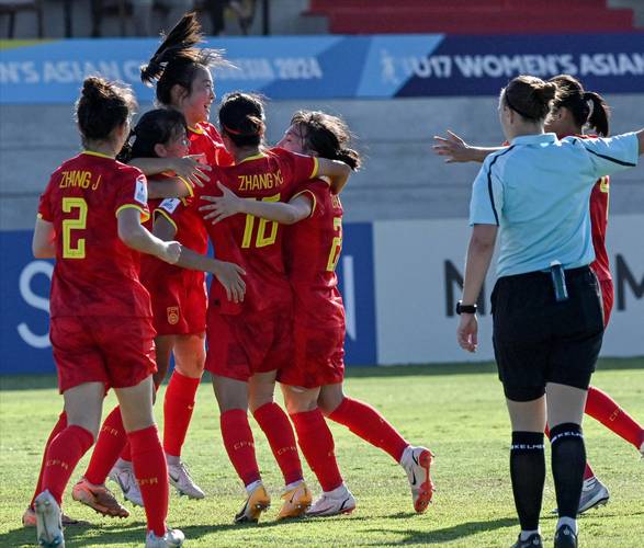 扩大比分！周欣怡点射建功，女足U17半场前2-0领先挪威U17女足