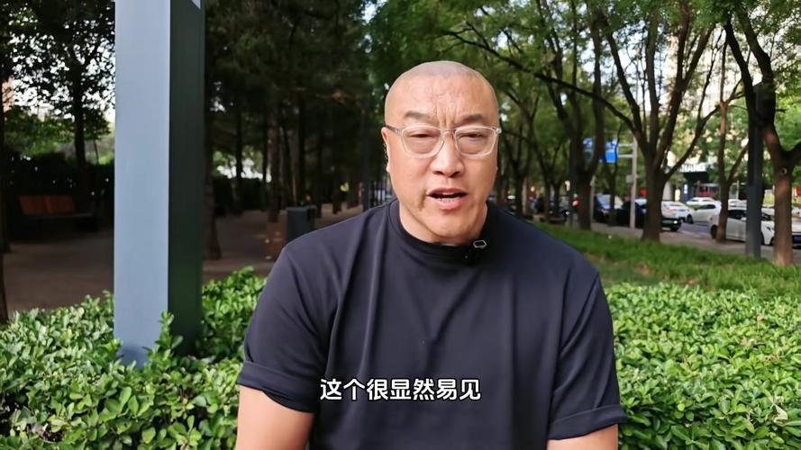 马健：詹姆斯新赛季场均出场30-35分钟 东契奇会让老詹数据下滑