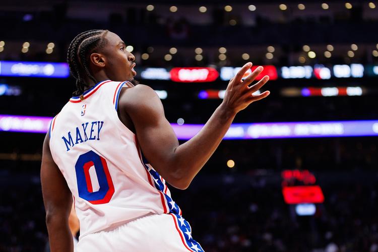 你得了40分你可以玩游戏!马克西预告将开启游戏直播!