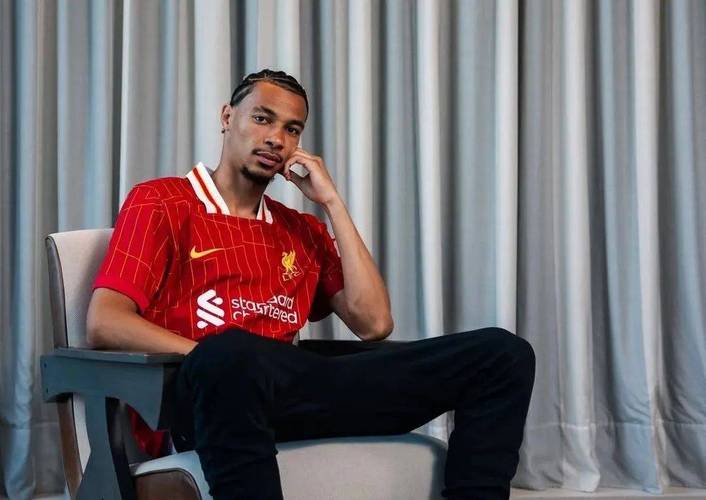 希勒：从目前的表现来看，埃基蒂克理应成为利物浦的头号中锋