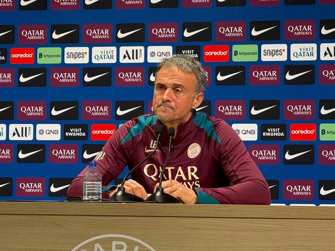 恩里克:阿什拉夫是世界最好的右后卫,这就是没签该位置替补原因