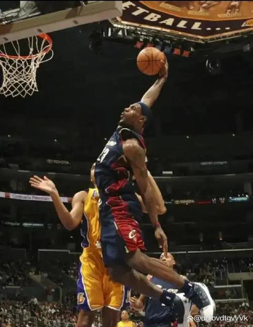 Skip:詹姆斯真的很喜欢达蒙-琼斯 一直试图在人生道路上帮助他