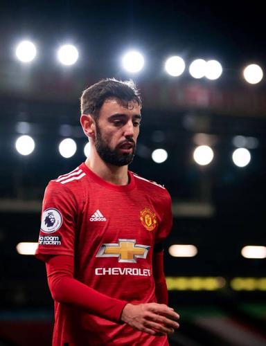 罗体：齐奥尔科夫斯基不满只踢30分钟被换下，他对首个丢球有责任