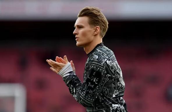 德天空介绍拜仁小将卡尔：经纪人巴拉克偶像厄德高，目前还在上学