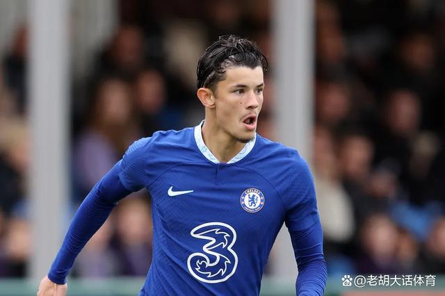 外媒：21岁前热刺、切尔西青训前锋苏苏普-贝尔接受泰国队征召