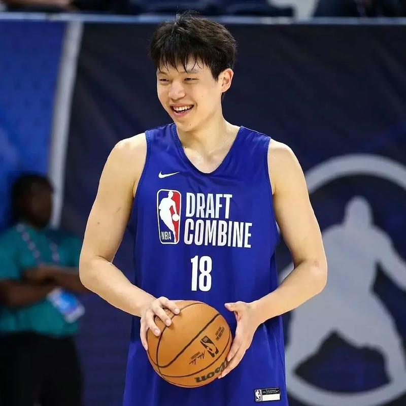 媒体人：弗拉格打31分钟也才拿2分 开拓者应给杨瀚森多点耐心时间