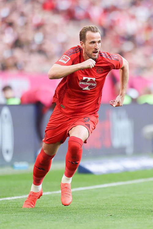 梅开二度，凯恩当选德国杯官方拜仁4-1科隆全场最佳球员