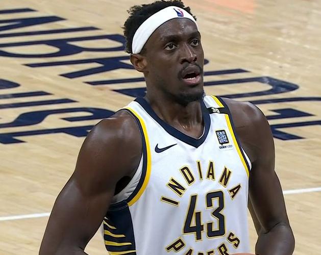 频频杀伤！西亚卡姆首节5中3拿到12分3板 罚球8中5