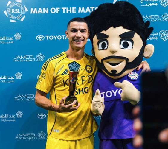 梅开二度+绝杀！官方：C罗当选利雅得胜利2-1费哈全场最佳