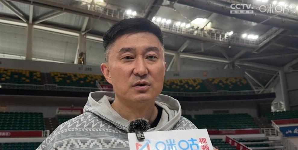 杜锋谈辽粤再战：物是人非 上届黑白矮年轻 现在也是男篮顶梁柱了