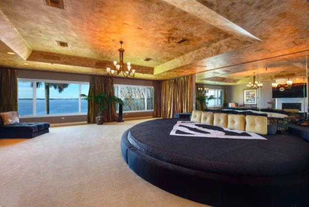 奥尼尔：已卖了奥兰多的豪宅 但那个能容纳50人的床我仍在用