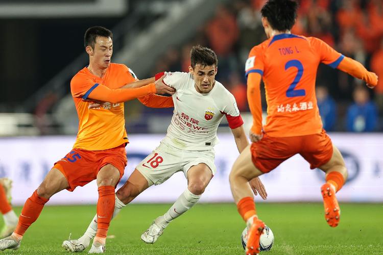 足球报：海港表示各联赛规定不同，俱乐部会在商讨后抉择和改变