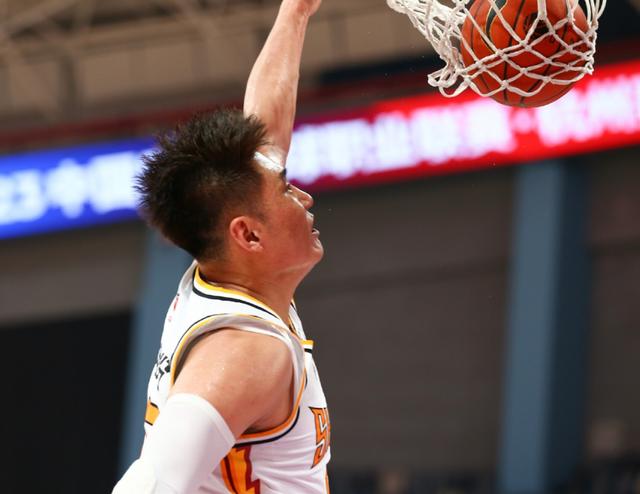 末节轰15分！新秀杰明18中8拿到23分9板5助1断2帽