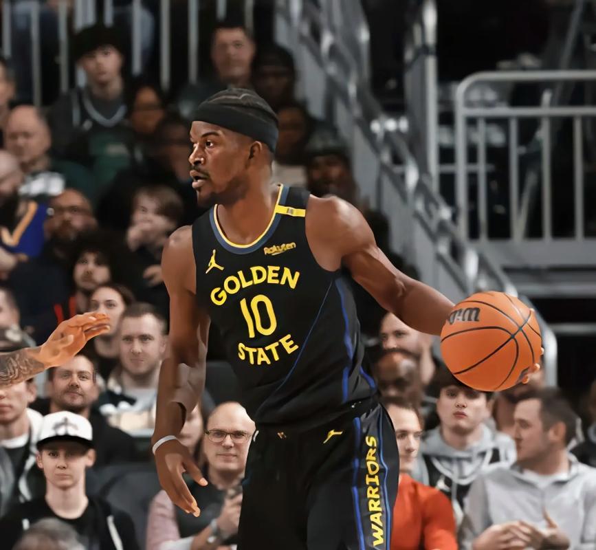 不多见！勇士官方本场最佳球员：巴特勒和小佩顿共享