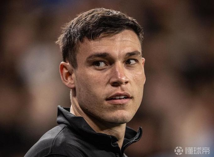 斯基拉：巴黎计划与杜埃续约至2030年，并提升他的薪水