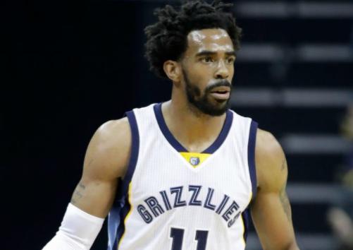 芬奇：我该反省关键时刻应让康利多打会 他太知道如何终结比赛了